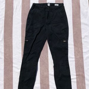 Women’s GAP Skinny Ankle Cargo pants